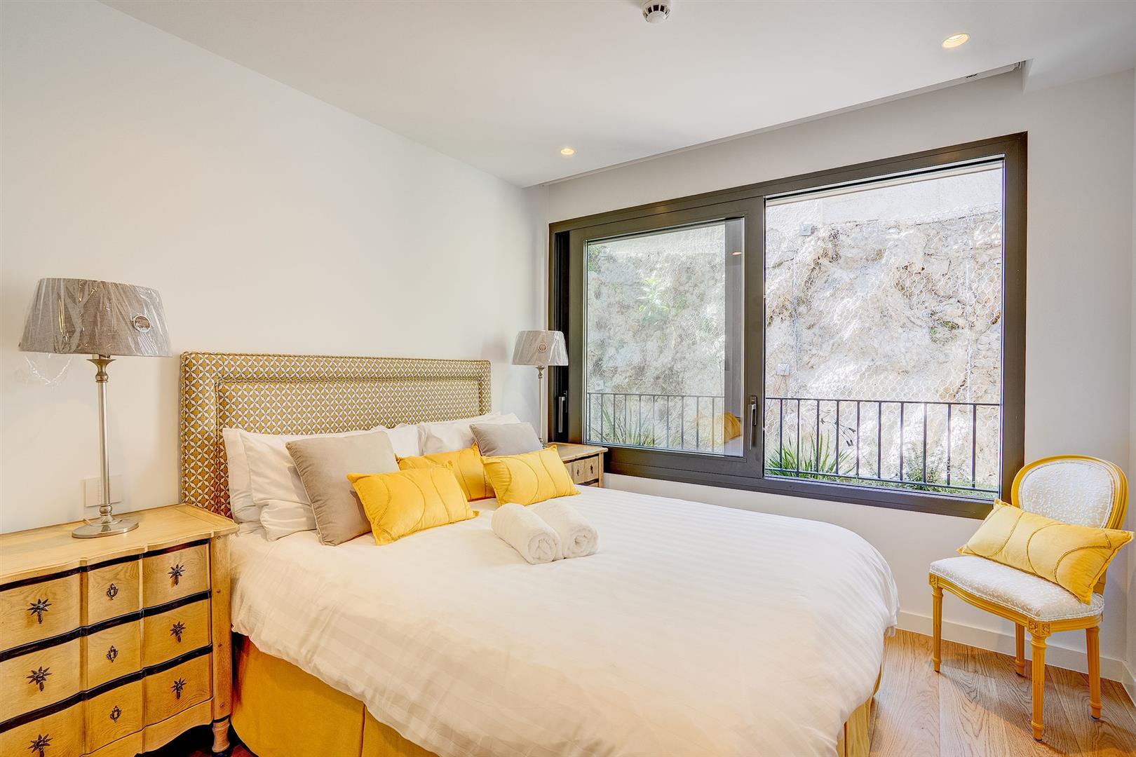 Image of House - 4 Bedrooms - 2 Bathrooms for Sale in North Gorge-Gibraltar, Image 21